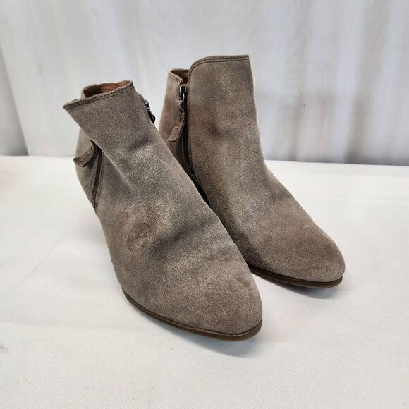 FRYE Boots Judith Zip Ankle Bootie Leather Suede Taupe Women's Size 8 - Picture 1 of 10
